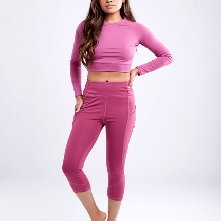 Mid-Rise Capri Fitness Leggings with Side Pockets