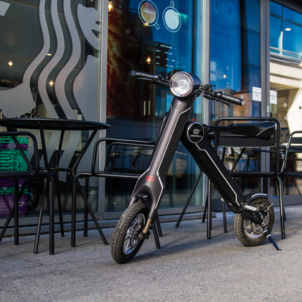 The Cruzaa Electric Scooter - 35km Range & 25kmh Top Speed Cruzaa Built in Bluetooth & Speakers + USB
