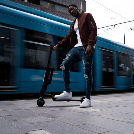 The Official Cruzaa City Bluetooth E-Scooter 25km Range - 25kmh Top Speed