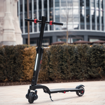 The Official Cruzaa City Bluetooth E-Scooter 25km Range - 25kmh Top Speed