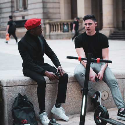 The Official Cruzaa City Bluetooth E-Scooter 25km Range - 25kmh Top Speed