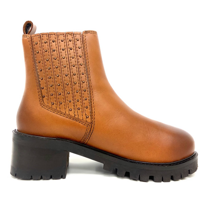Saka Tan Studded Chelsea