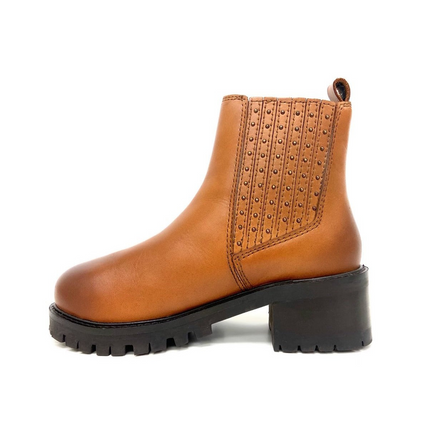 Saka Tan Studded Chelsea
