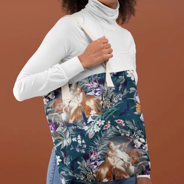 Ieshekhu Tote Bag
