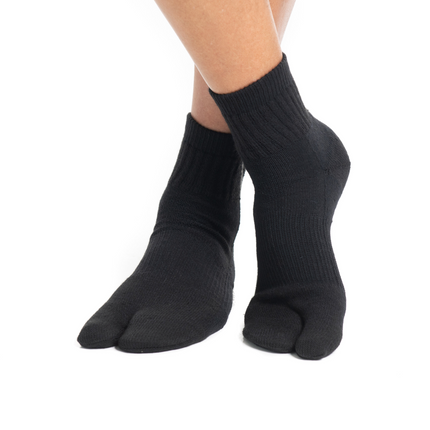 3 Pairs Black Wool Casual or Hiking V-Toe Flip-Flop Tabi Big Toe Socks