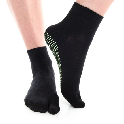 V-Toe Flip Flop Socks Casual Nonskid Socks - Black Solid Big Toe Tabi Socks