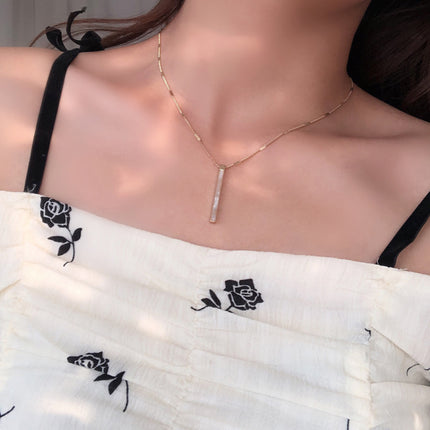 Minimalistic Pendant Necklace